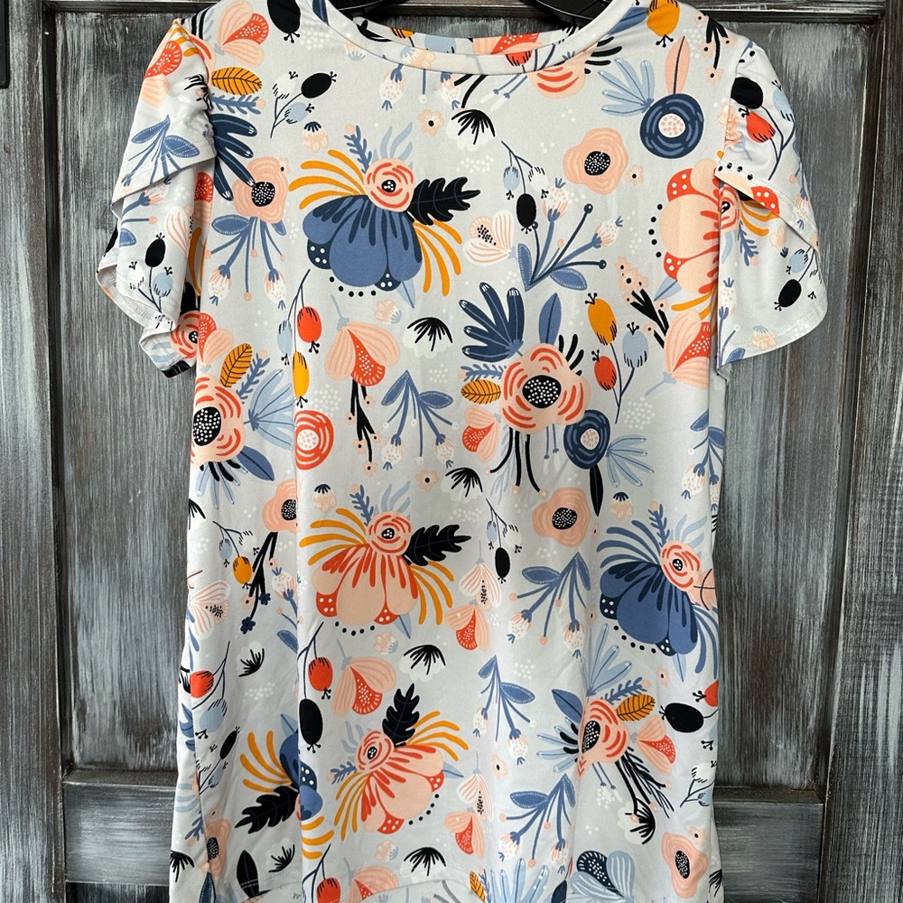 LuLaRoe Olive Pet Sleeve Tee